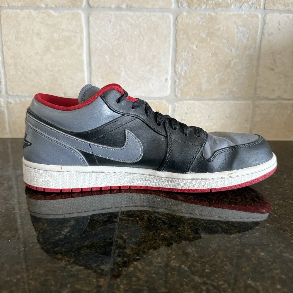 Nike Air Jordan 1 Retro Low 
